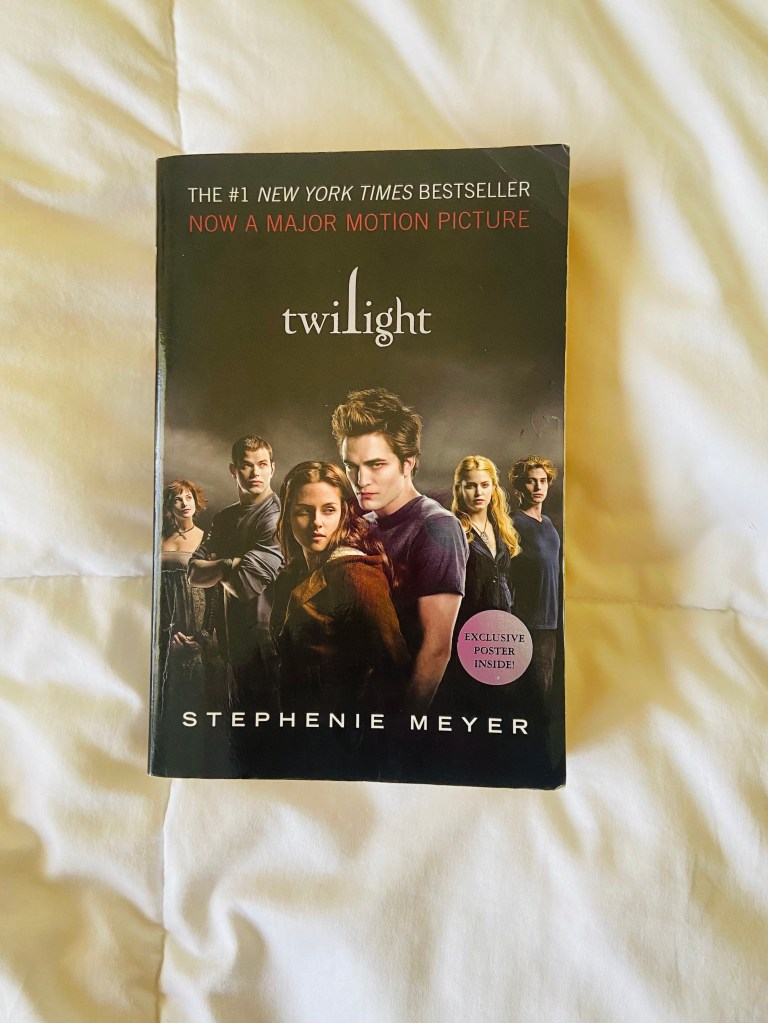 Image of Book Cover of Twilight by Stephenie Meyer