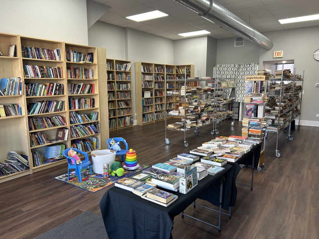 mission-curiosity-bookstore